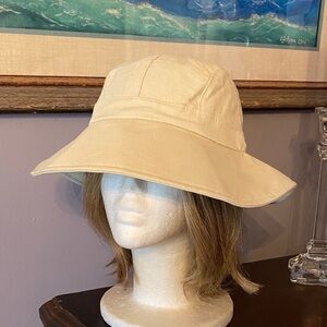 Cream color Sun N’ Sand brand Panama style hat never used